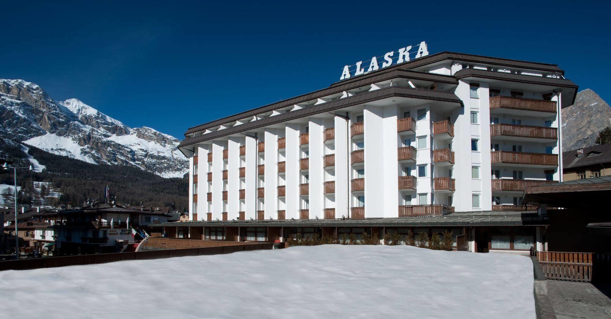 Hotel Alaska Cortina Cortina d'Ampezzo Exterior photo